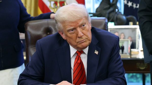 trump-in-the-oval-office-800x450-hH43Z0.jpg